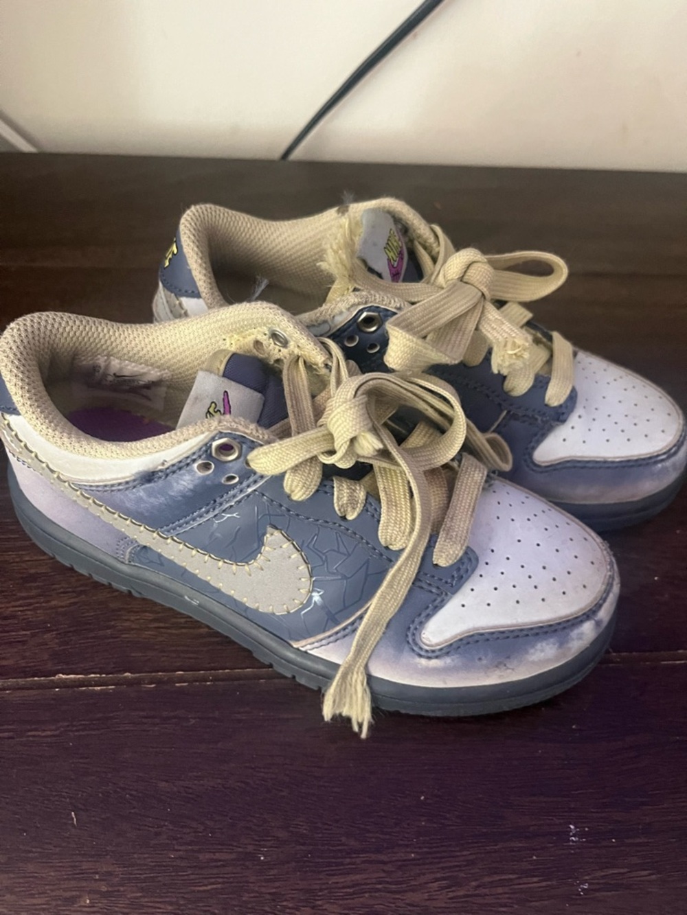 Nike Kids Blue and Cream Low-Top Sneakers with Cracked Leather Detail